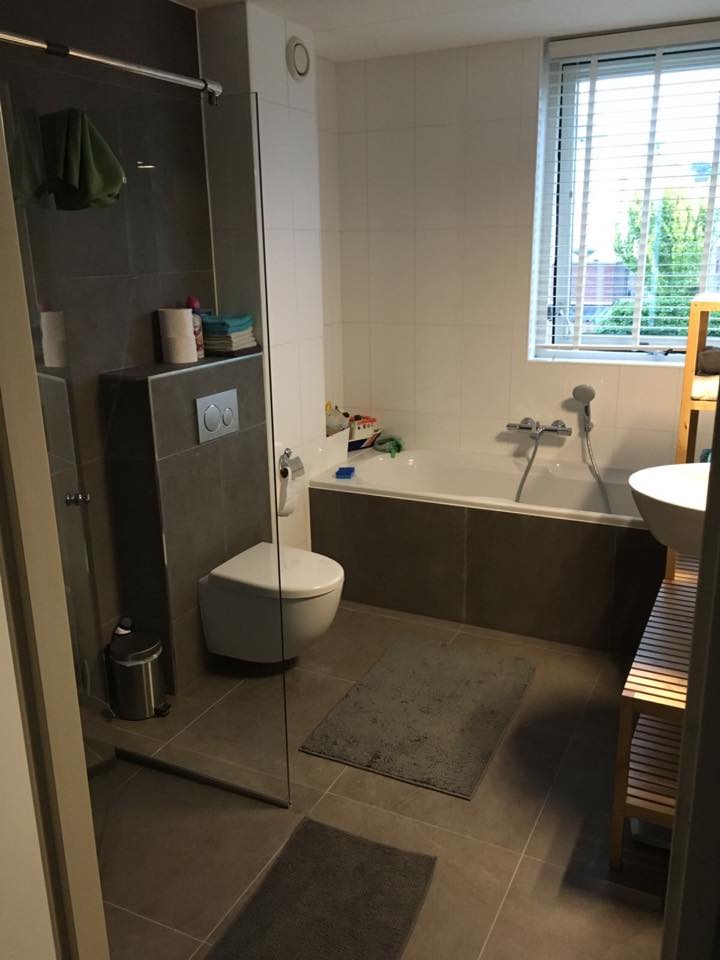 34583776_875936295946359_4391056228491460608_n